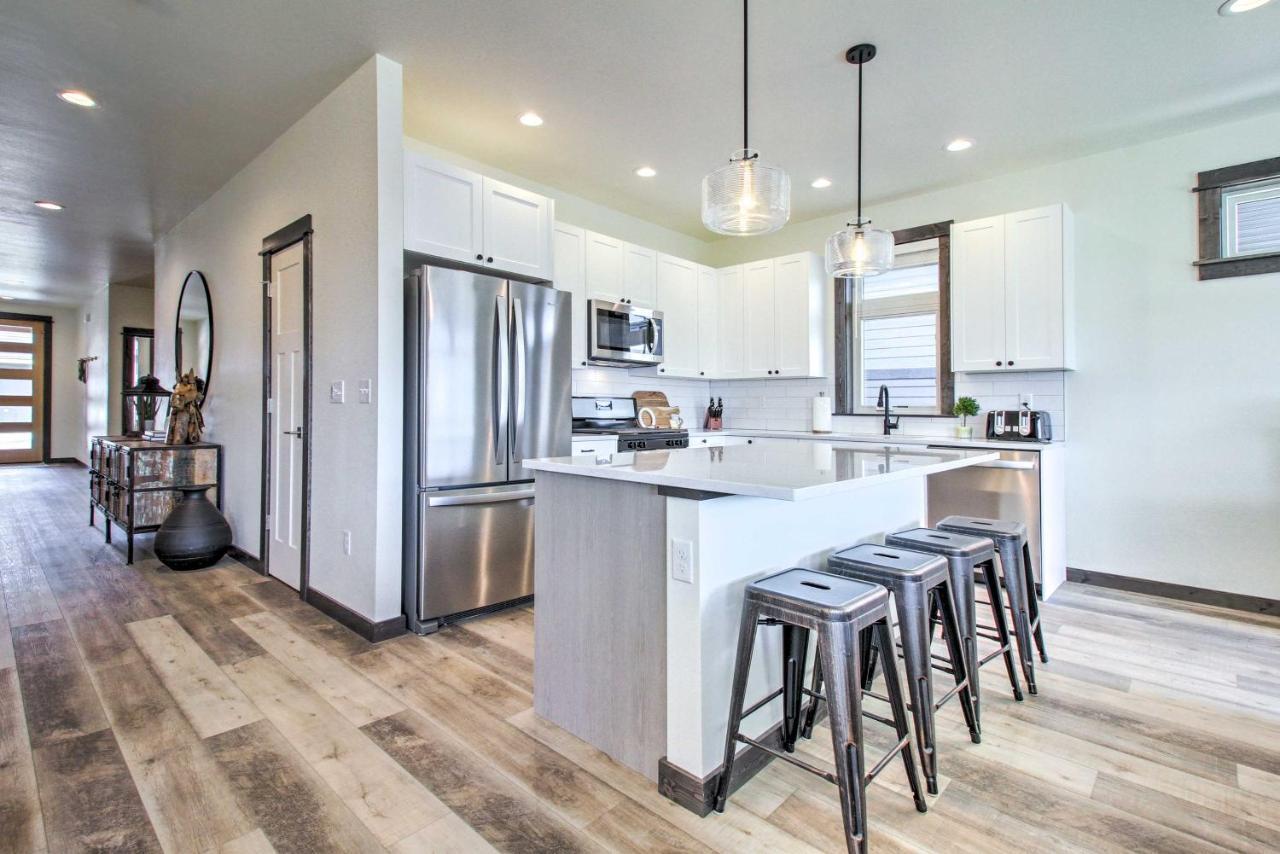 Modern Bozeman Family Townhome With Hot Tub! エクステリア 写真