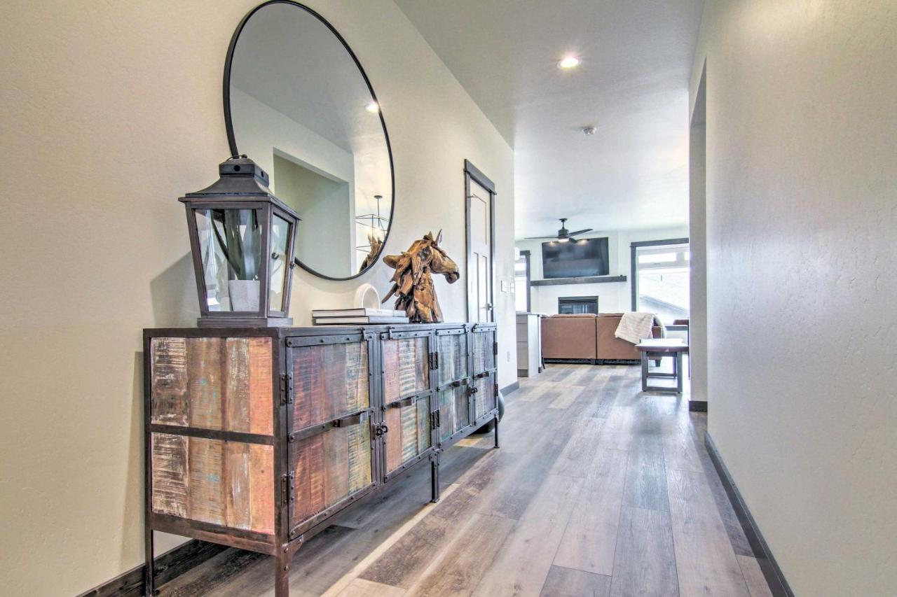 Modern Bozeman Family Townhome With Hot Tub! エクステリア 写真